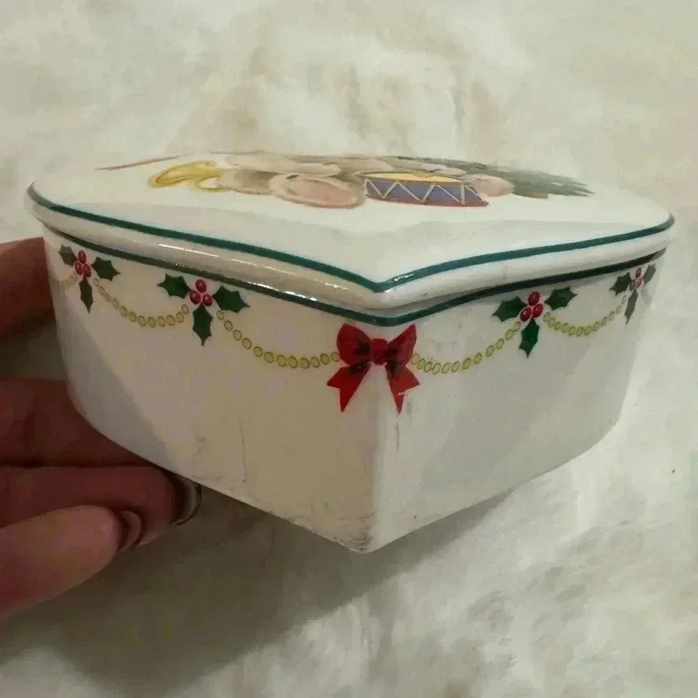 Vintage Little Drummer Bear Heart Shaped Jewelry Holder Trinket Box Christmas